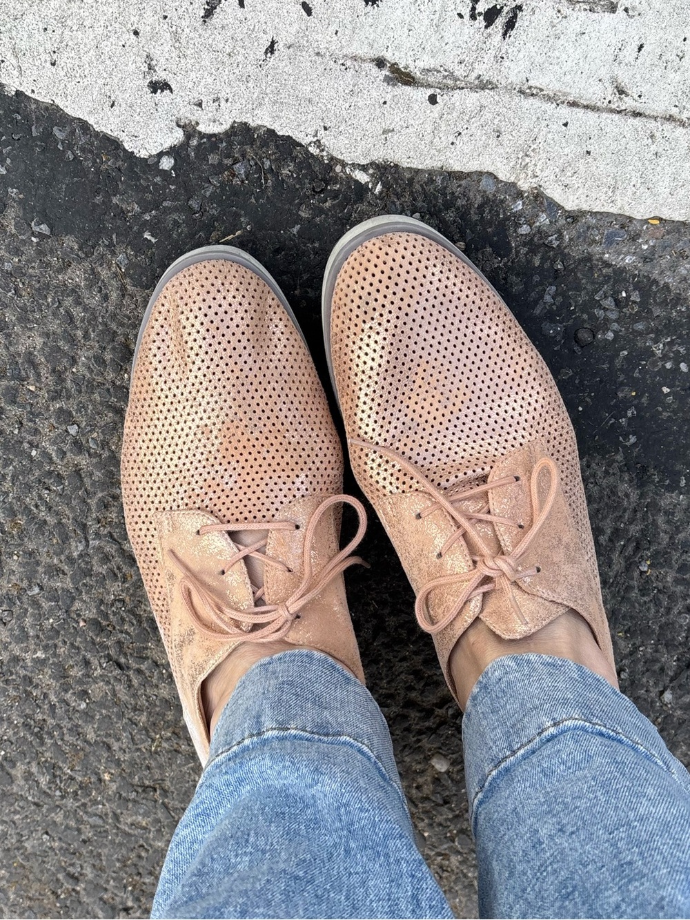 SoftWalk Metallic Rose Gold Perforated Lace-Up Flats 10.5